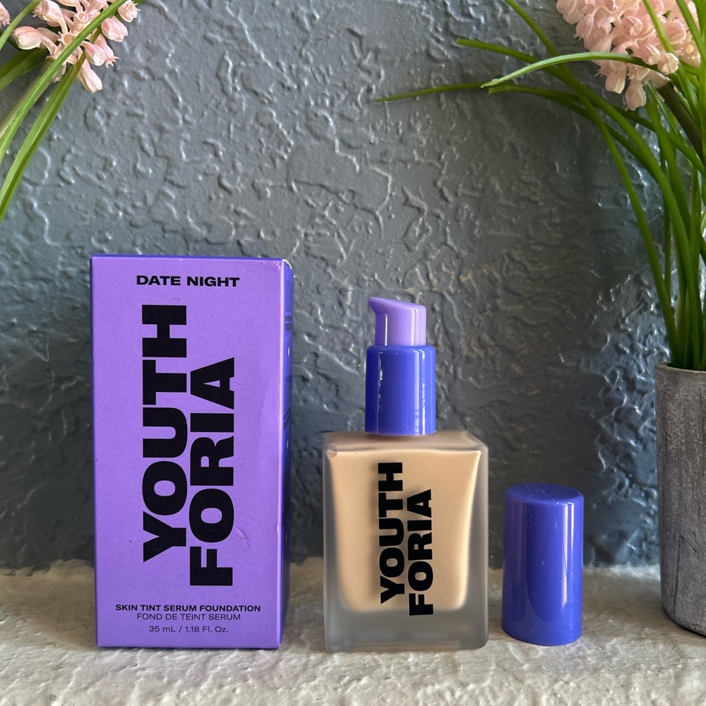 310 - YOUTHFORIA Date Night Tinted Foundation - Shade 310 Light Medium